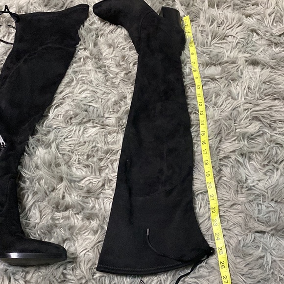 MARC FISHER TALL BOOTS. SIZE 6. - Picture 5 of 11